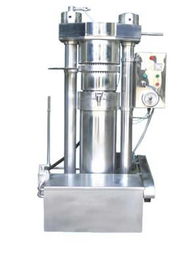 供應(yīng)液壓榨油機(jī) 選擇中諾機(jī)器，品質(zhì)與價(jià)格兼得